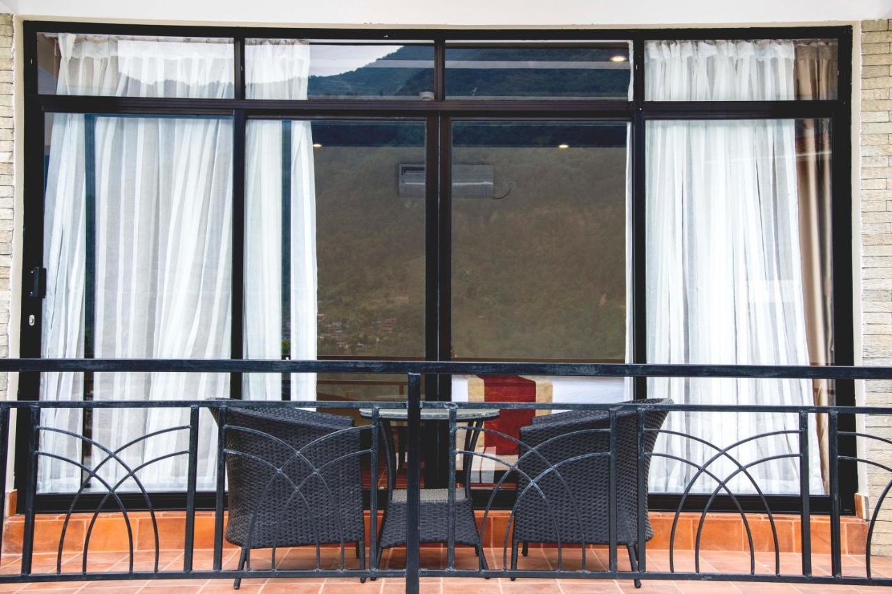Gateway Himalaya Resort Ghanpokhara Ngoại thất bức ảnh
