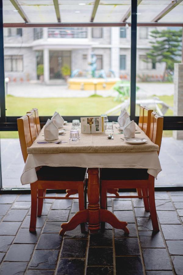 Gateway Himalaya Resort Ghanpokhara Ngoại thất bức ảnh