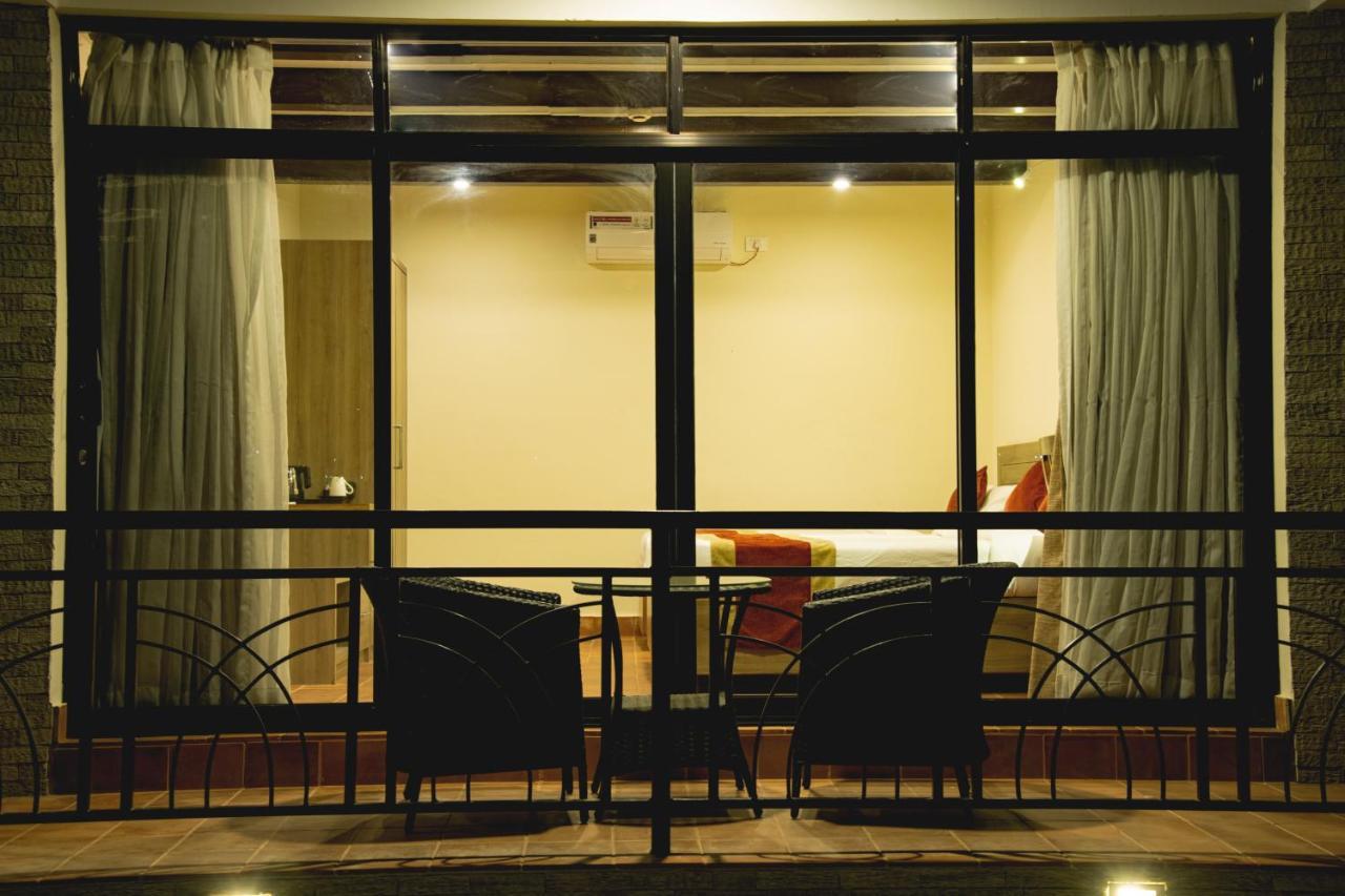 Gateway Himalaya Resort Ghanpokhara Ngoại thất bức ảnh